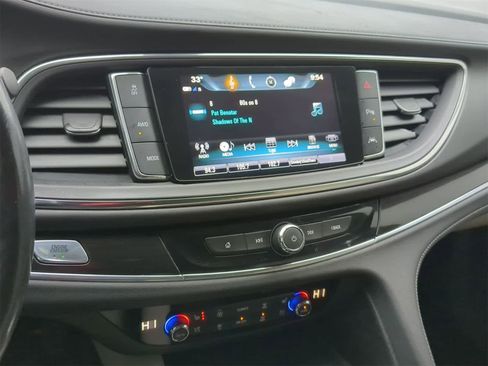 Used 2019 Buick Enclave Premium w/ Experience Buick Package image 36