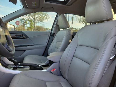 Used 2015 Honda Accord EX image 14