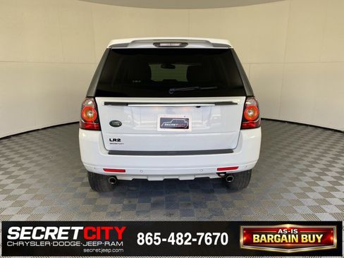 Used 2014 Land Rover LR2 image 6
