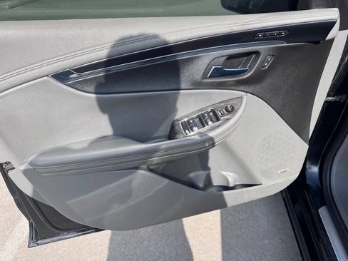 Used 2014 Chevrolet Impala LTZ FWD image 13