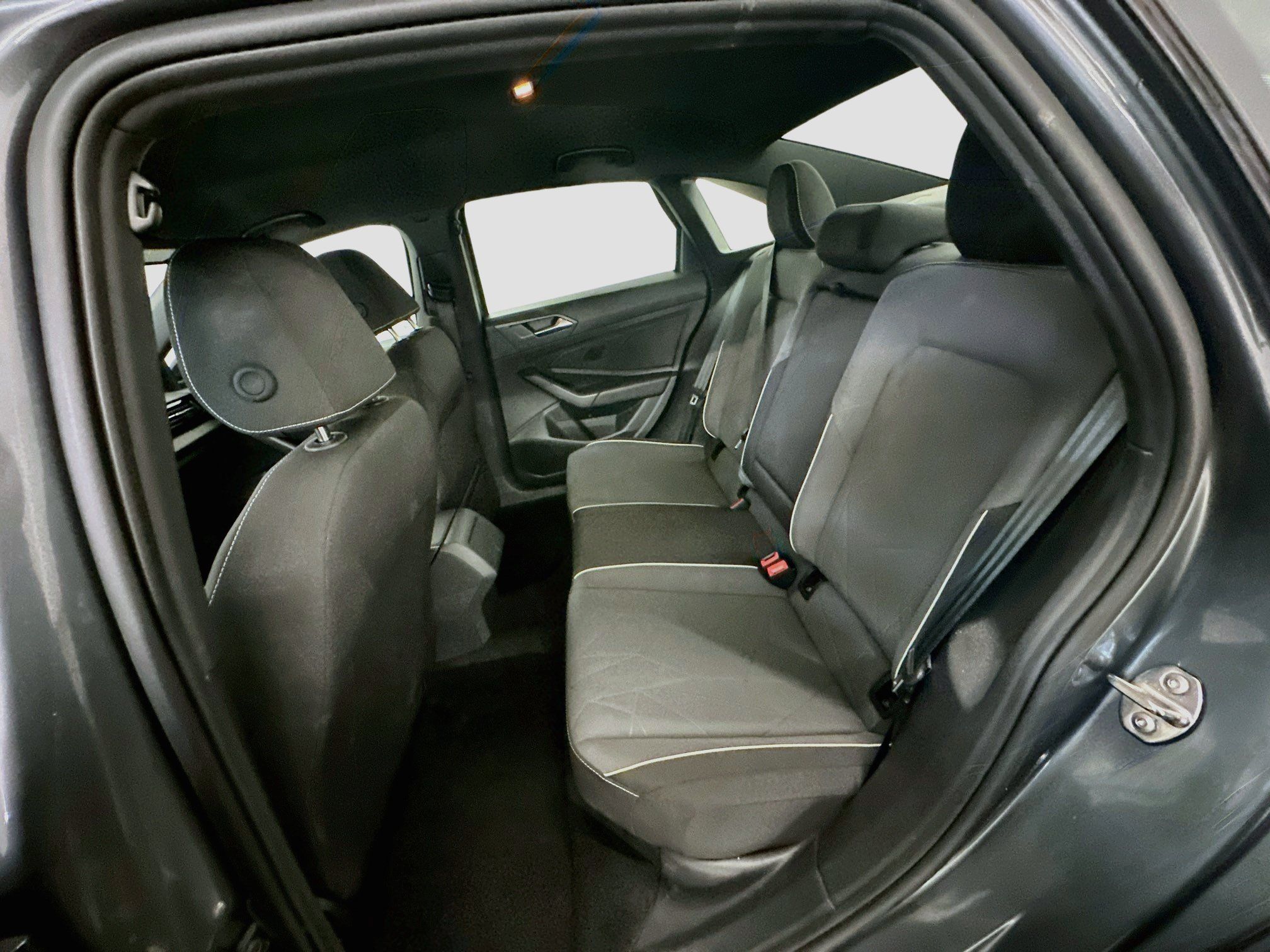 Used 2025 Volkswagen Jetta Sport FWD image 28