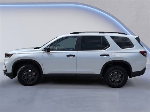 New 2025 Honda Pilot TrailSport image 10