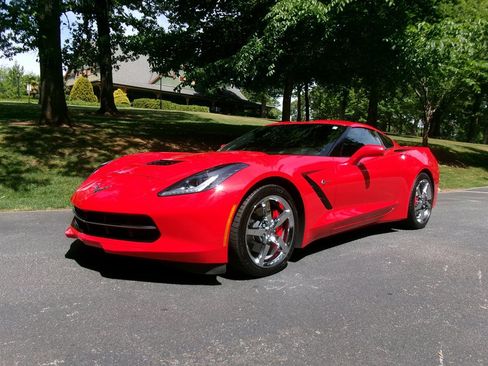 Used 2014 Chevrolet Corvette Stingray Coupe w/ 2LT Preferred Equipment Group RWD image 1