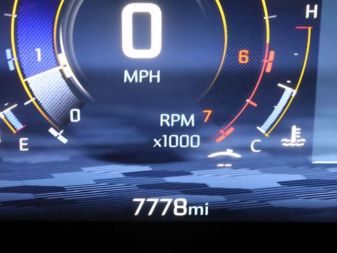 Used 2025 Chevrolet Traverse RS w/ LPO, Floor Liner Package AWD/4WD image 17