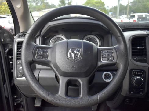 Used 2015 RAM 1500 Express image 17