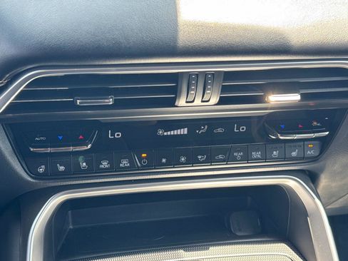 Certified 2025 MAZDA CX-70 Plug-In Hybrid w/ Premium Plus image 15