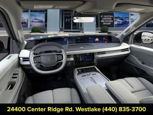 New 2026 Lincoln Navigator Reserve w/ Jet Appearance Package AWD/4WD image 9