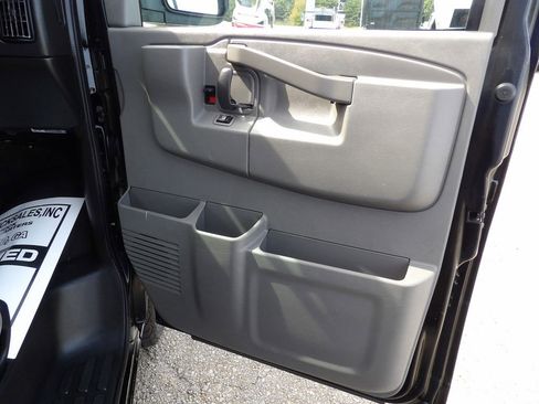 Used 2019 Chevrolet Express 3500 LS image 38