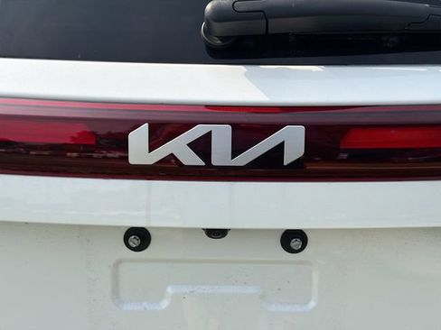 Used 2025 Kia Seltos EX AWD/4WD image 11