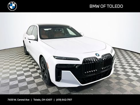 New 2026 BMW 760i xDrive w/ Executive Package image 1