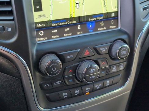 Used 2018 Jeep Grand Cherokee Altitude image 13