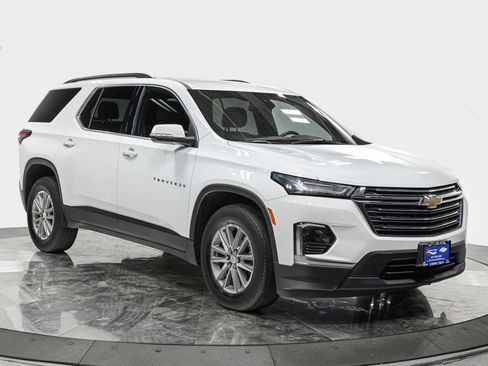 Used 2023 Chevrolet Traverse LT w/ LPO, Floor Liner Package AWD/4WD image 9