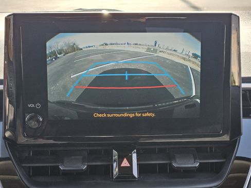 Used 2025 Toyota Corolla LE image 23