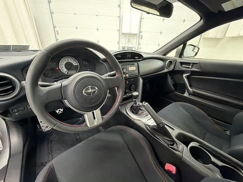 Used 2013 Scion FR-S RWD image 10