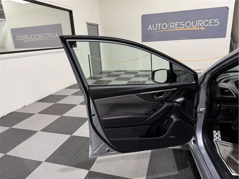 Used 2020 Subaru Impreza 2.0i Sport image 13