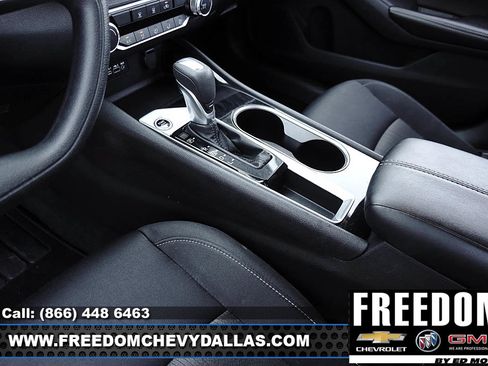 Used 2024 Nissan Altima 2.5 SV FWD image 29