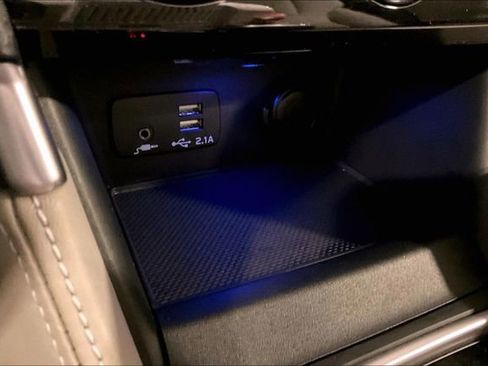 Used 2023 Subaru Forester Limited image 33