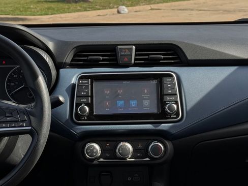 Used 2025 Nissan Versa SV image 17