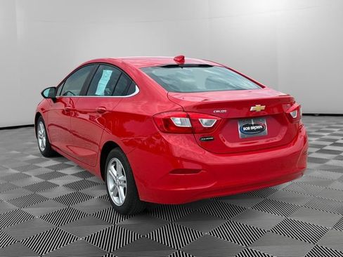 Used 2016 Chevrolet Cruze LT w/ Convenience Package FWD image 3