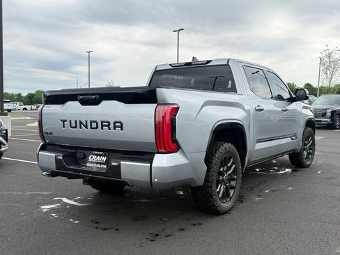 Used 2024 Toyota Tundra Platinum AWD/4WD image 5