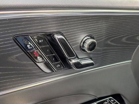 Certified 2025 Cadillac Lyriq Luxury image 14