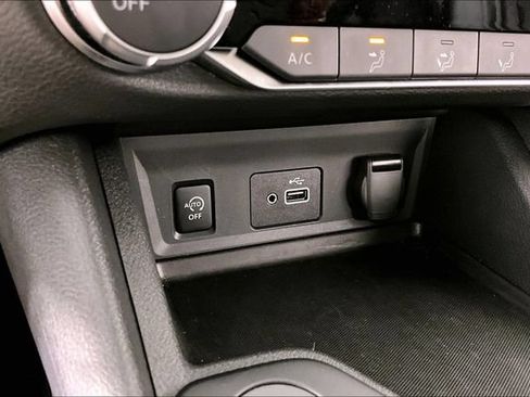 Used 2025 Nissan Sentra S FWD image 15