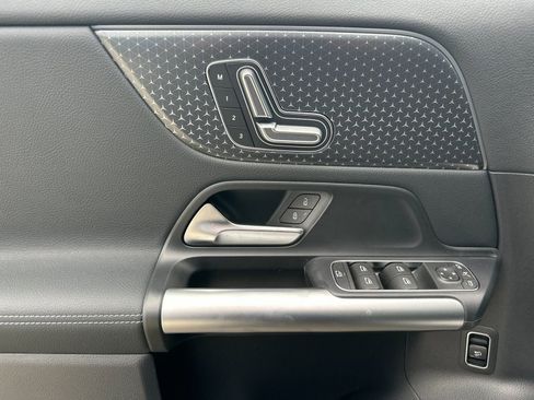 New 2025 Mercedes-Benz GLA 250 image 11