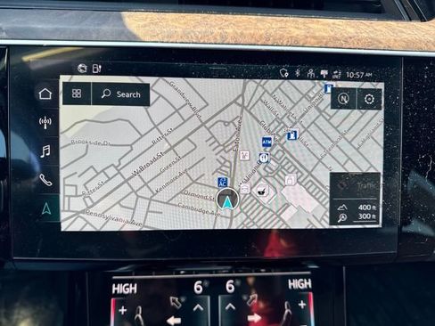 Used 2022 Audi e-tron Premium image 19