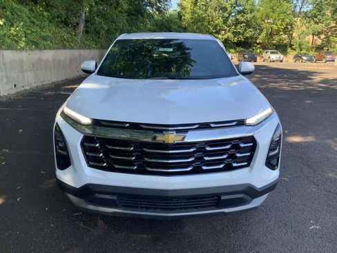 New 2026 Chevrolet Equinox LT w/ Convenience Package II image 2