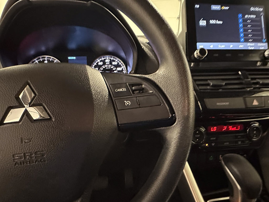 Used 2024 Mitsubishi Eclipse Cross AWD image 35