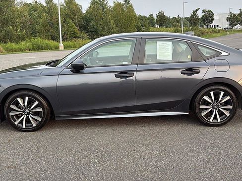Used 2024 Honda Civic EX image 11