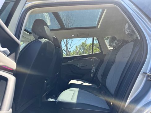 New 2026 Volkswagen Tiguan SE AWD/4WD image 18