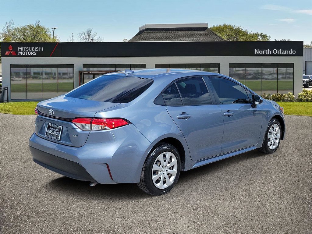 Used 2023 Toyota Corolla LE FWD image 3
