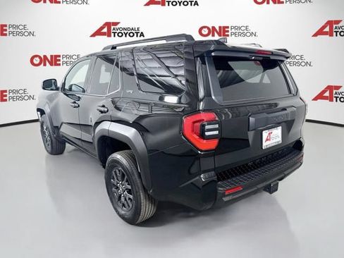 Certified 2025 Toyota 4Runner SR5 AWD/4WD image 6