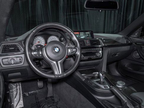 Used 2018 BMW M4 Coupe RWD image 17