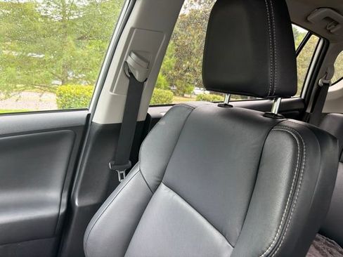 Used 2014 Toyota RAV4 Limited AWD/4WD image 12
