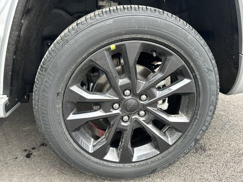 New 2026 Jeep Grand Cherokee Limited Reserve image 36