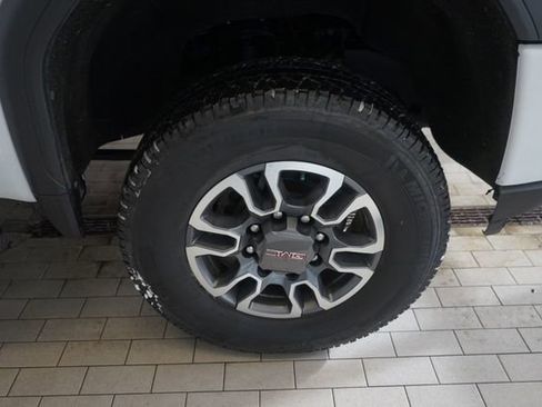 Used 2021 GMC Sierra 2500 SLE w/ SLE Value Package; image 16