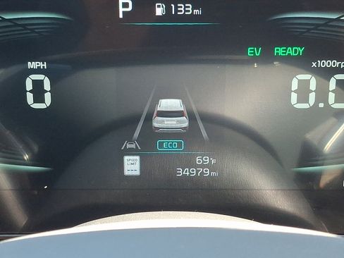 Used 2023 Kia Niro EX Touring FWD image 22