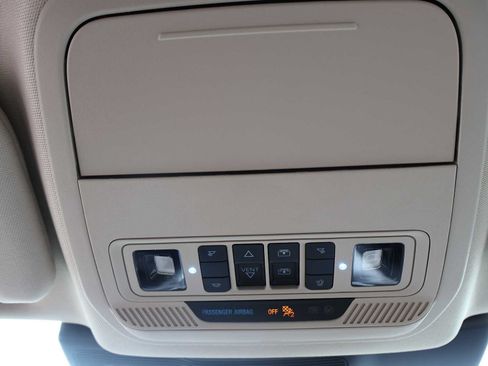 Used 2023 Ford Explorer XLT w/ Equipment Group 202A AWD/4WD image 34
