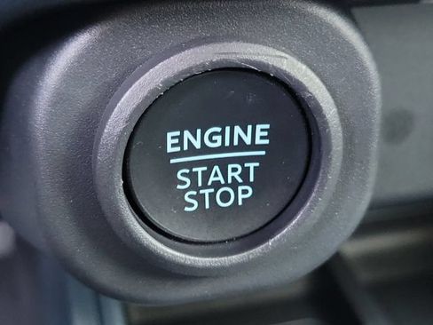 Used 2025 Ford Maverick Lobo AWD/4WD image 12