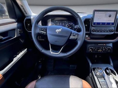 Used 2024 Ford Bronco Sport Badlands w/ Premium Package AWD/4WD image 8