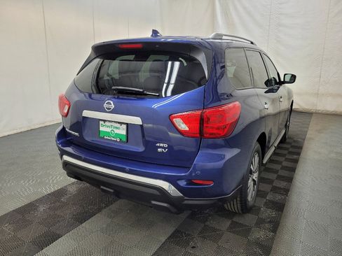 Used 2019 Nissan Pathfinder SV image 9