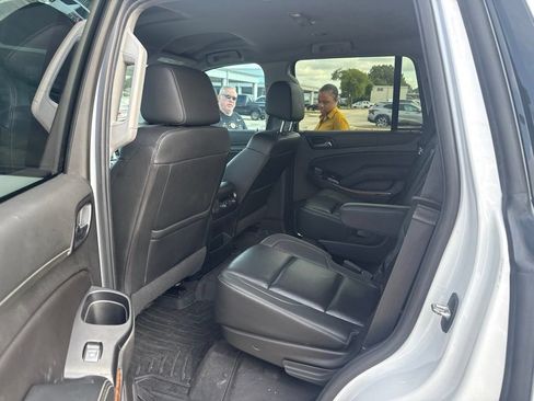 Used 2020 Chevrolet Tahoe Premier w/ RST 6.2L Performance Edition RWD image 20
