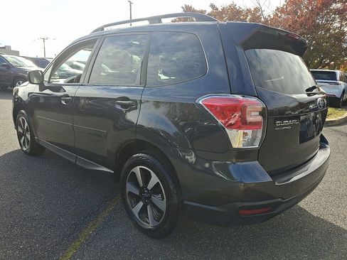 Used 2017 Subaru Forester 2.5i Premium w/ All-Weather Package image 5