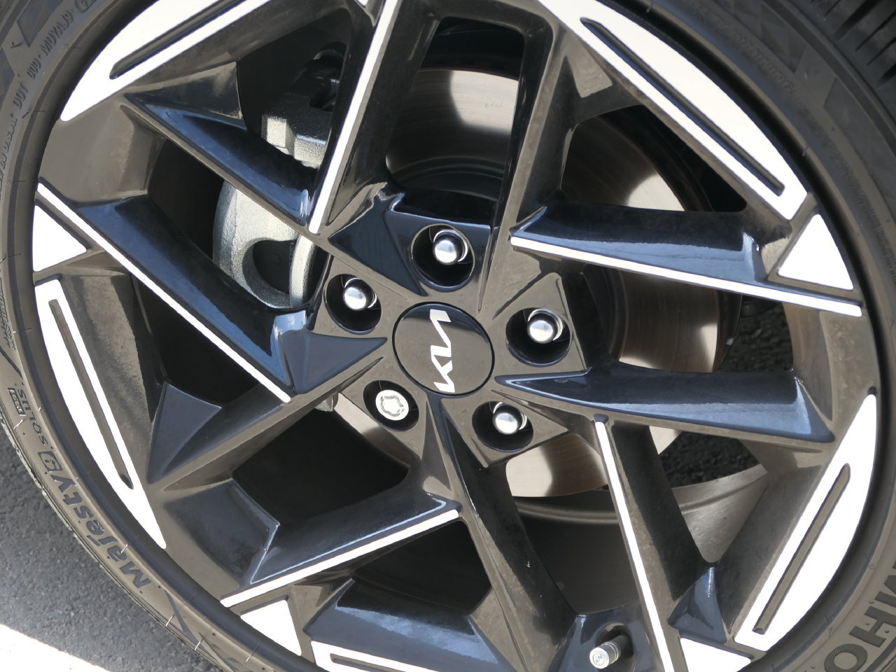 Certified 2025 Kia K4 GT-Line w/ GT-Line Premium Package FWD image 11
