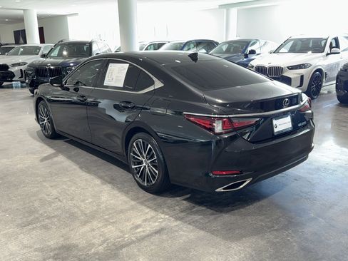 Used 2022 Lexus ES 350 w/ Premium Package image 6