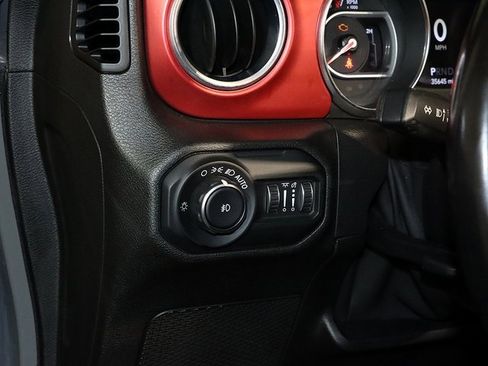 Used 2021 Jeep Wrangler Unlimited Rubicon image 26