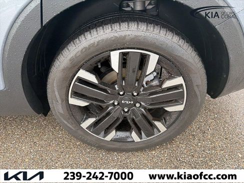 Certified 2025 Kia Telluride SX w/ SX Captain's Chair Package image 14