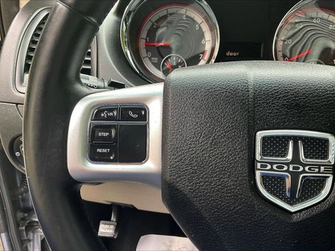 Used 2015 Dodge Grand Caravan SE w/ Quick Order Package 29E SE FWD image 11